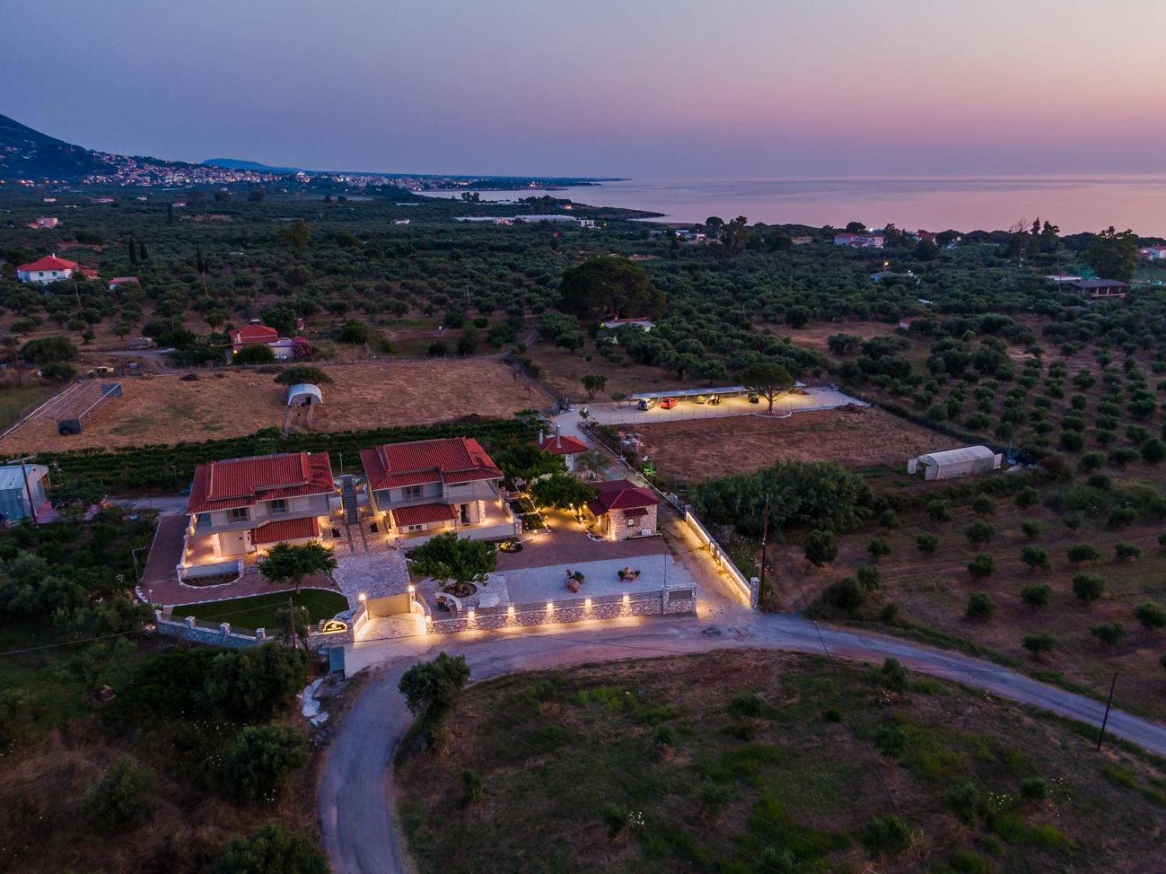 Terra Helios Suites & Studios Kyparissia Eksteriør billede