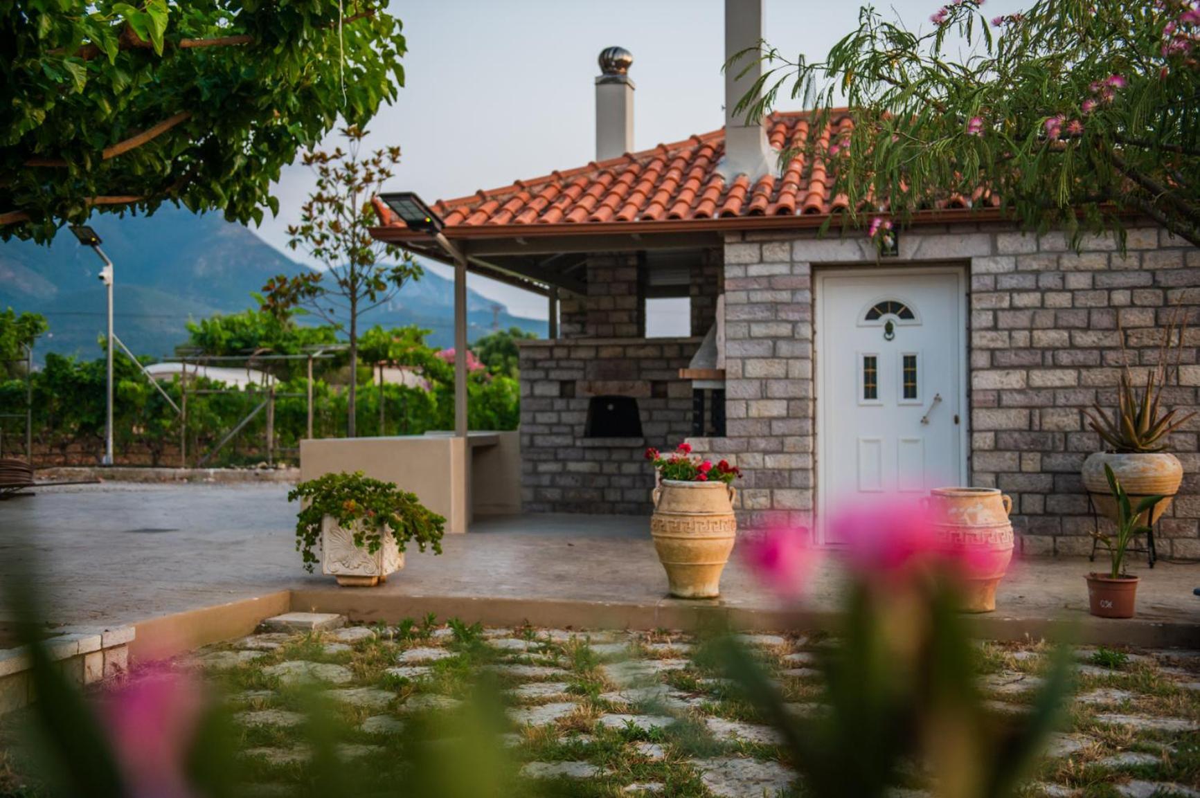 Terra Helios Suites & Studios Kyparissia Eksteriør billede