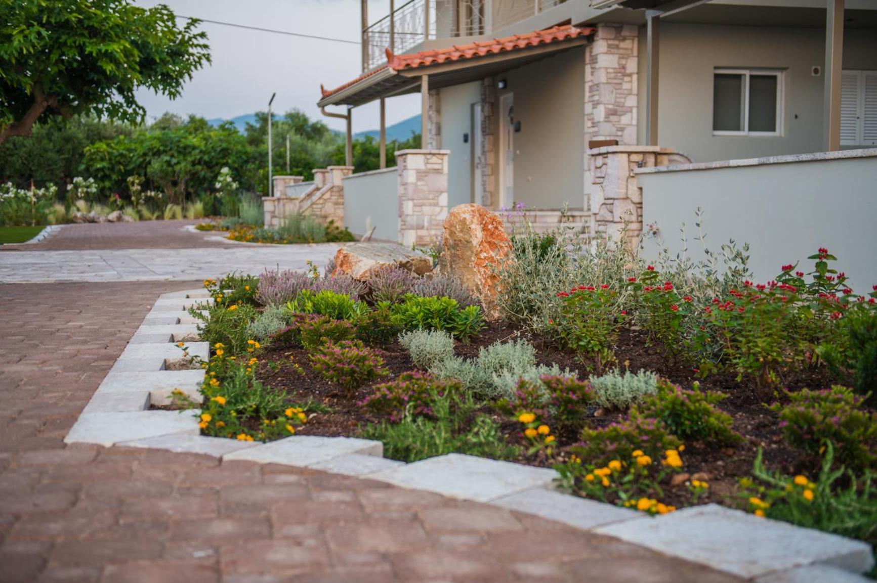 Terra Helios Suites & Studios Kyparissia Eksteriør billede
